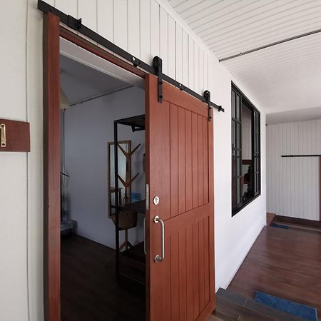曼谷 Liaw Base House旅舍 外观 照片