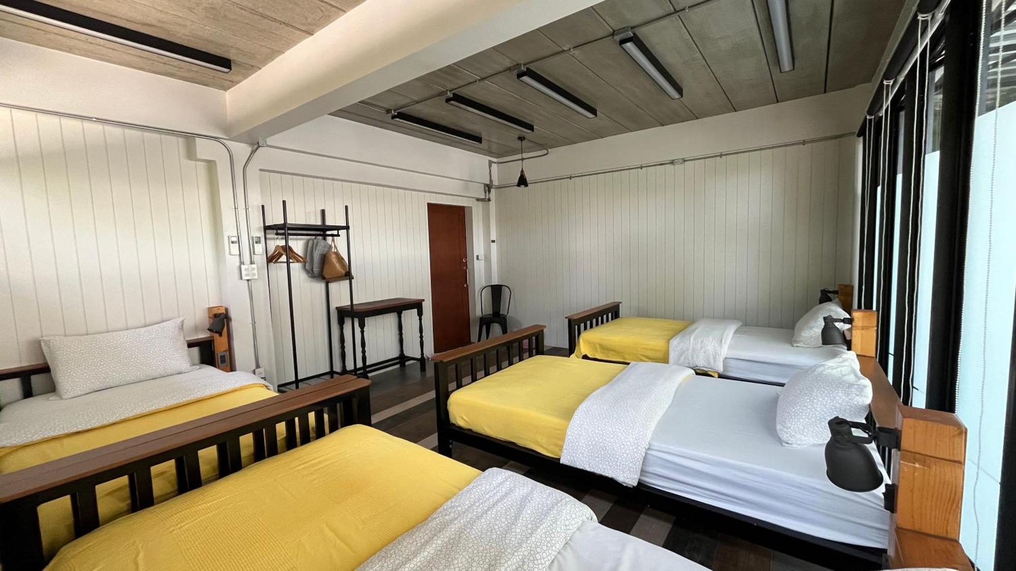曼谷 Liaw Base House旅舍 外观 照片